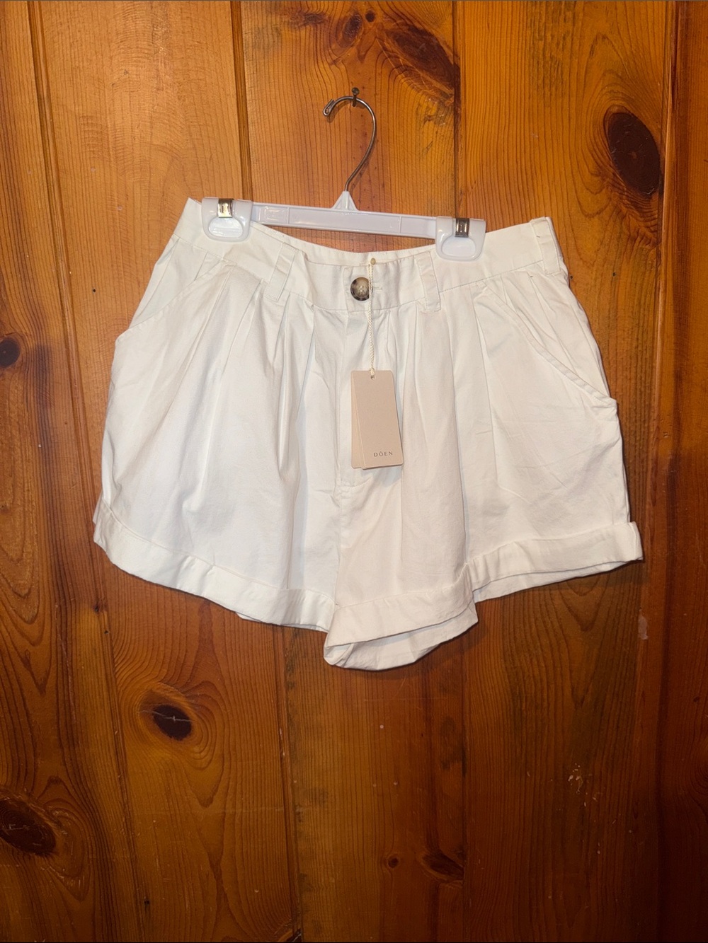 😍NWT Doen 6 White Women's Pleated Shorts - Dota